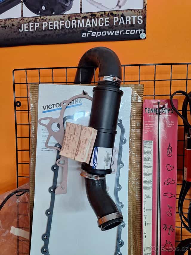 Hadice  Jeep Cherokee WK