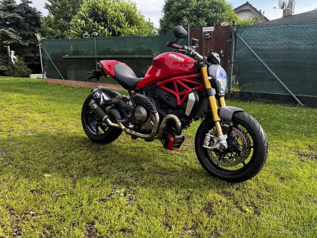 Ducati monster 1200s