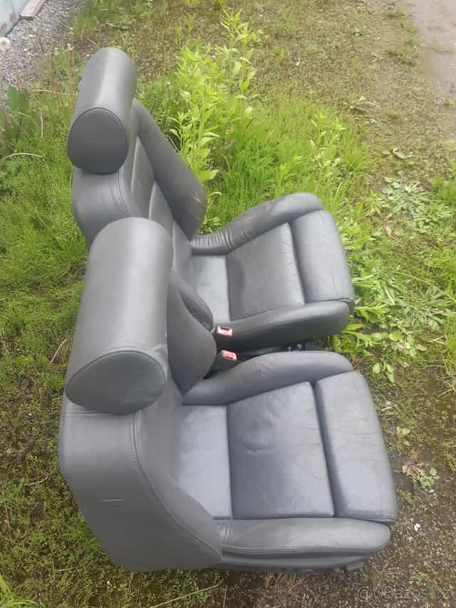 AUDI A8, S8 D2 - sedačky RECARO