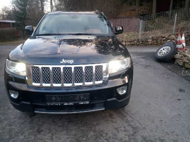 Jeep grand cherokee WK2 2012 NÁHRADNÍ DÍLY