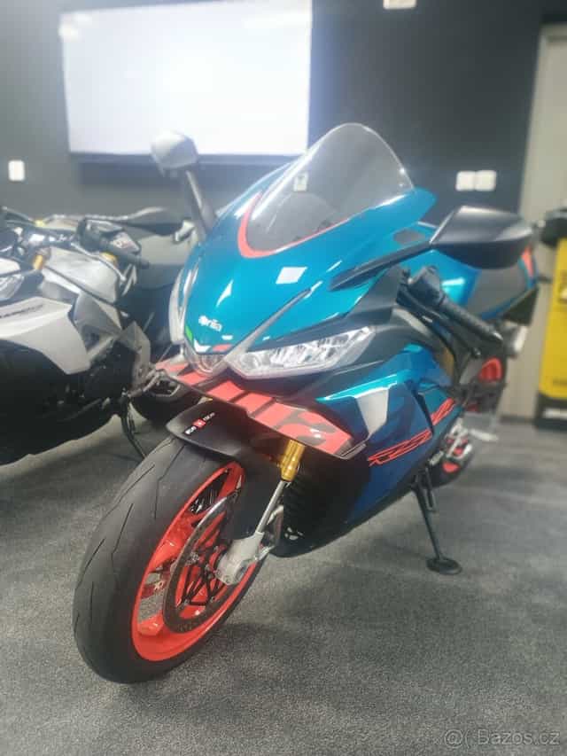 APRILIA RSV4 1100RR 2025 220ps NOVÝ MODEL