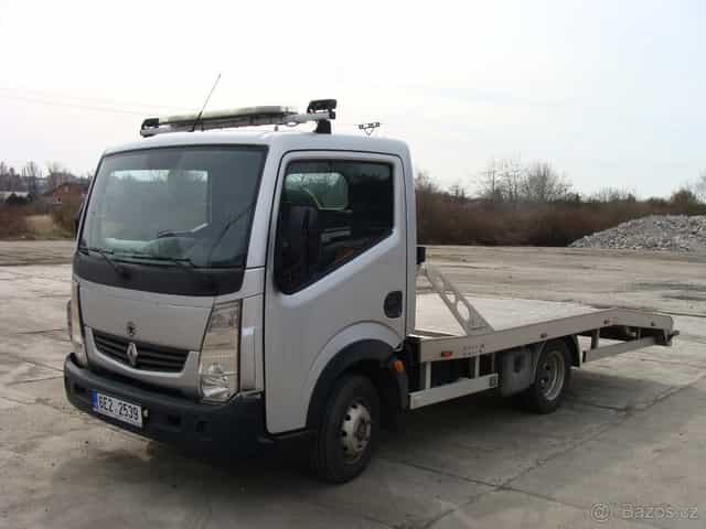 Renault Maxity 2.5 dci 96 kW odtahový speciál