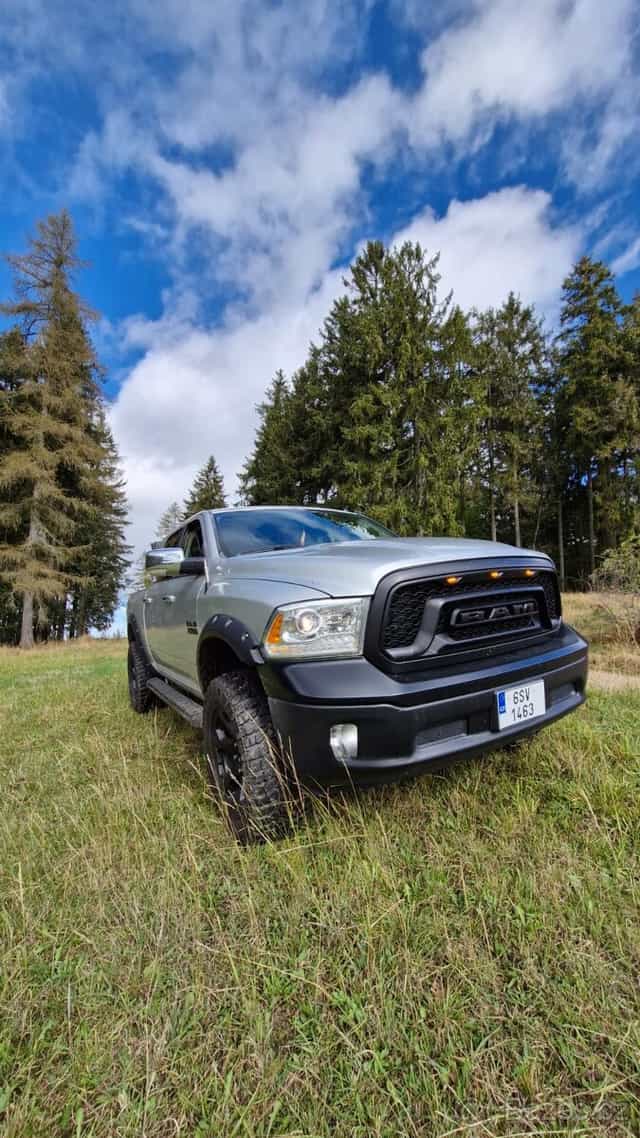 Dodge RAM 1500 | LARAMIE | 5.7 | LPG | 4x4