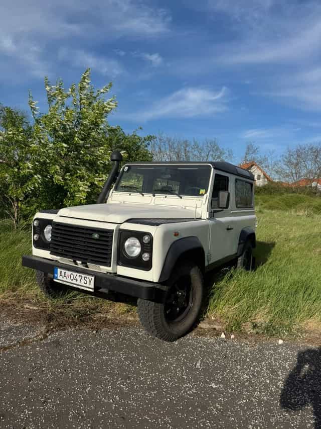 Land Rover Defender 90 Td5 (2004) – TOP STAV, bez koroze, ko