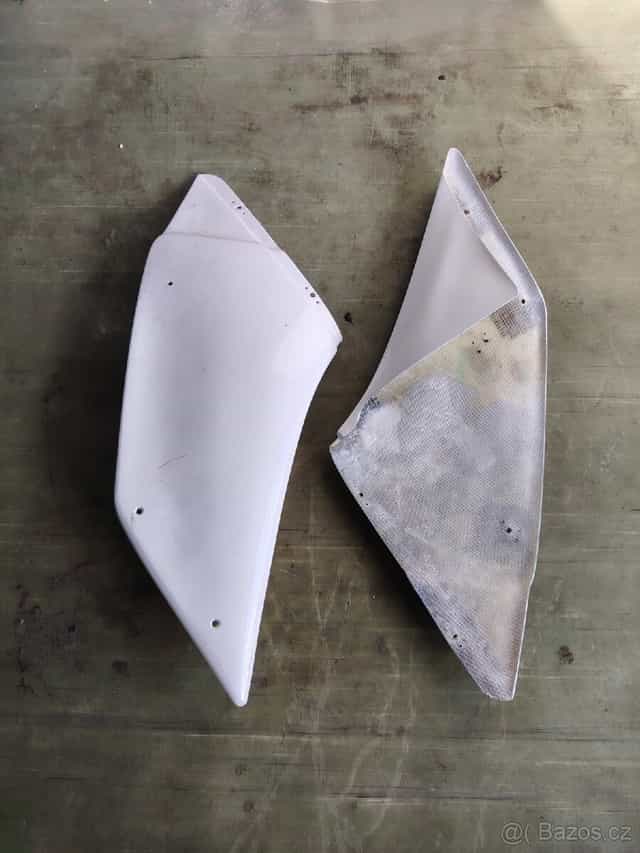 Spodní část kapot na závodní motocykl Yamaha R1