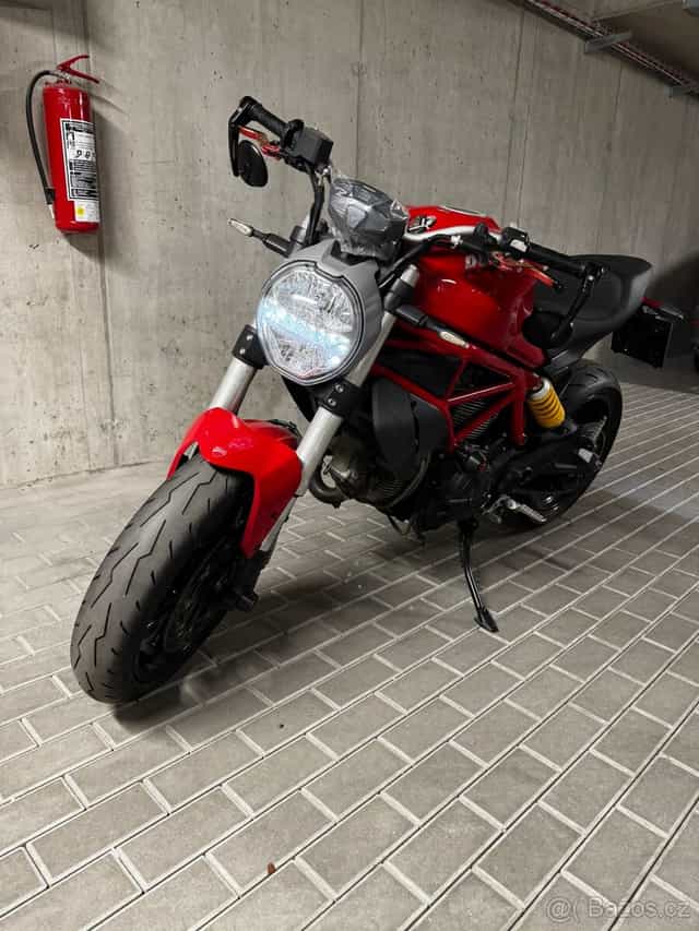 Ducati Monster 797