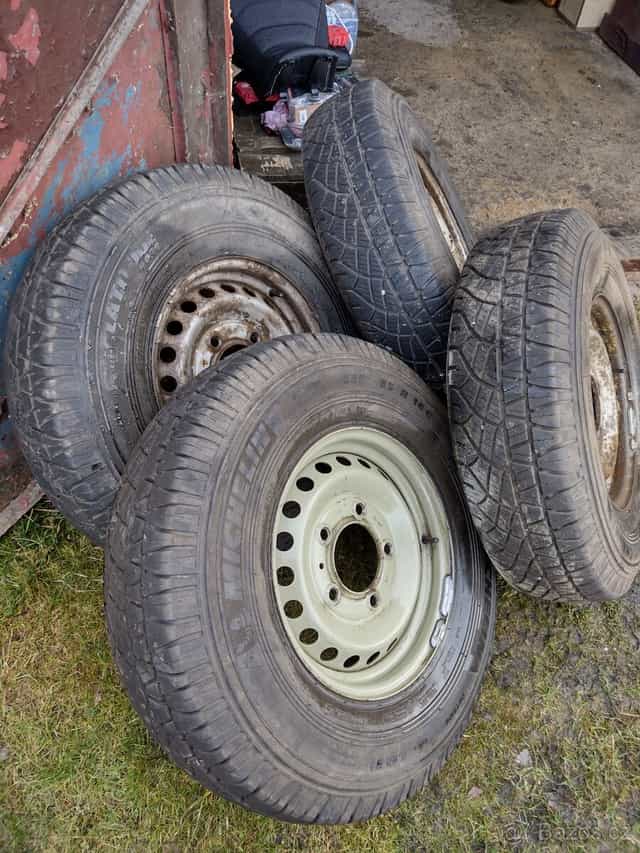 Prodám sadu kol 235/85 R16C