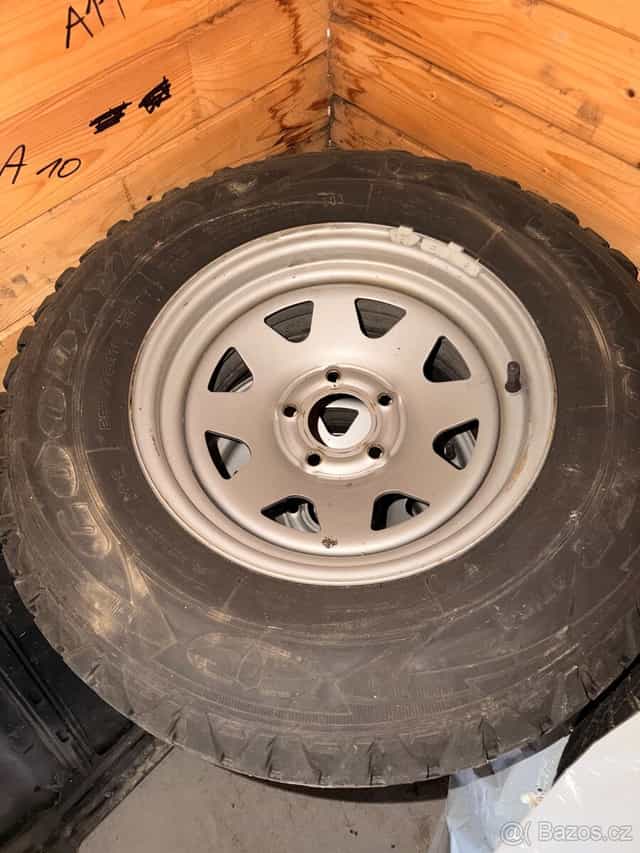 Jeep Wrangler - zimní sada kol 225/75 r15