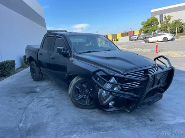 Dodge RAM 1500 5.7 4x4 Sport 2014