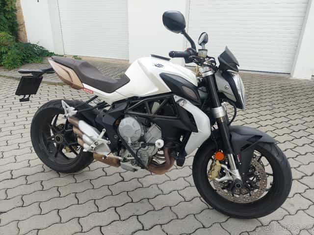 MV Agusta Brutale 675