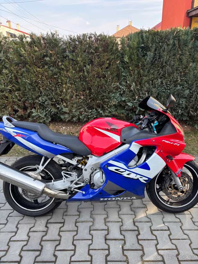 HONDA CBR 600F