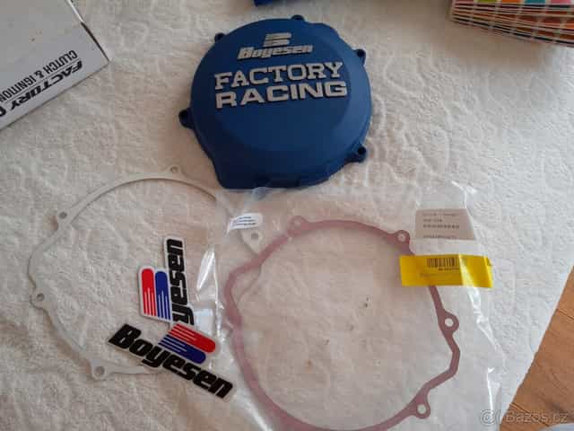 Nové víko spojky YZ 250 2t