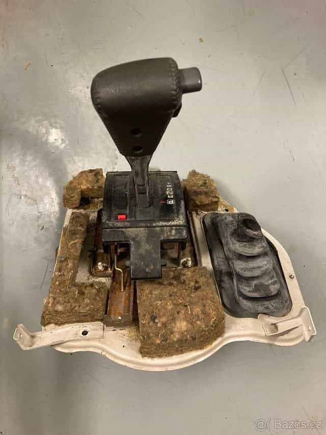 Volič automatu Nissan Patrol Y61