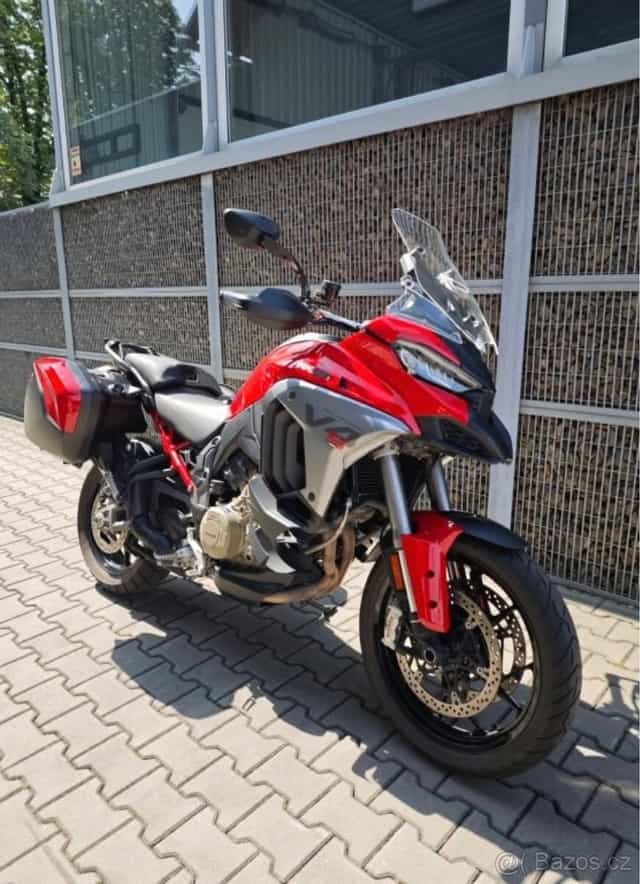 Ducati Multistrada V4 S Travel and Radar