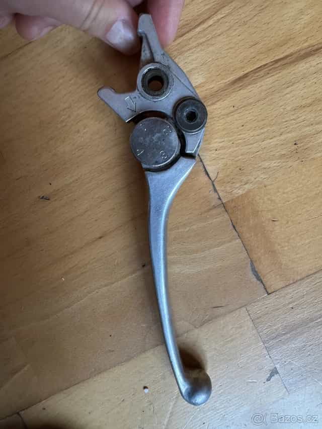 Yamaha FZS 600 Fazer brzdová páčka