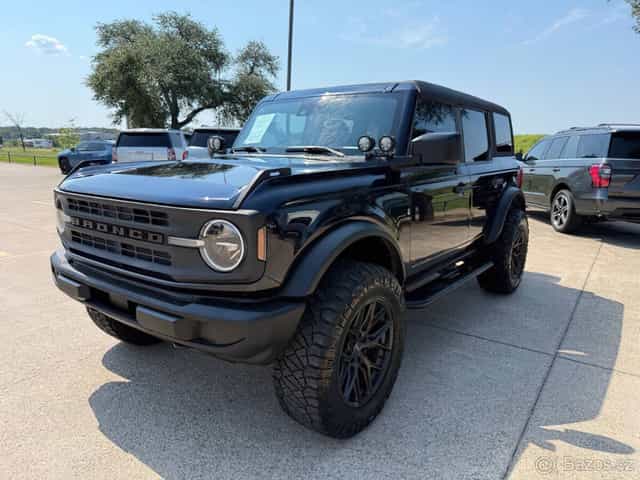 Ford Bronco 2.3L, pohon všech kol, rok 2021