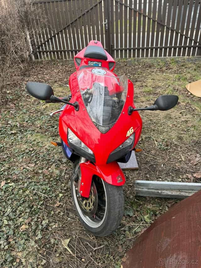 Honda CBR 1000RR Fireblade (SC57).