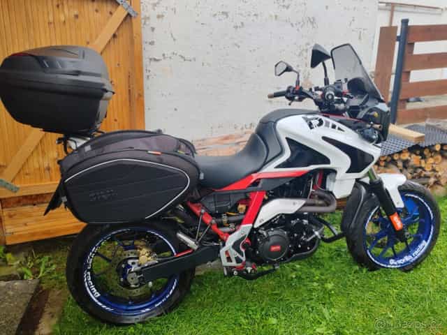 Aprilia Pegaso Strada 650