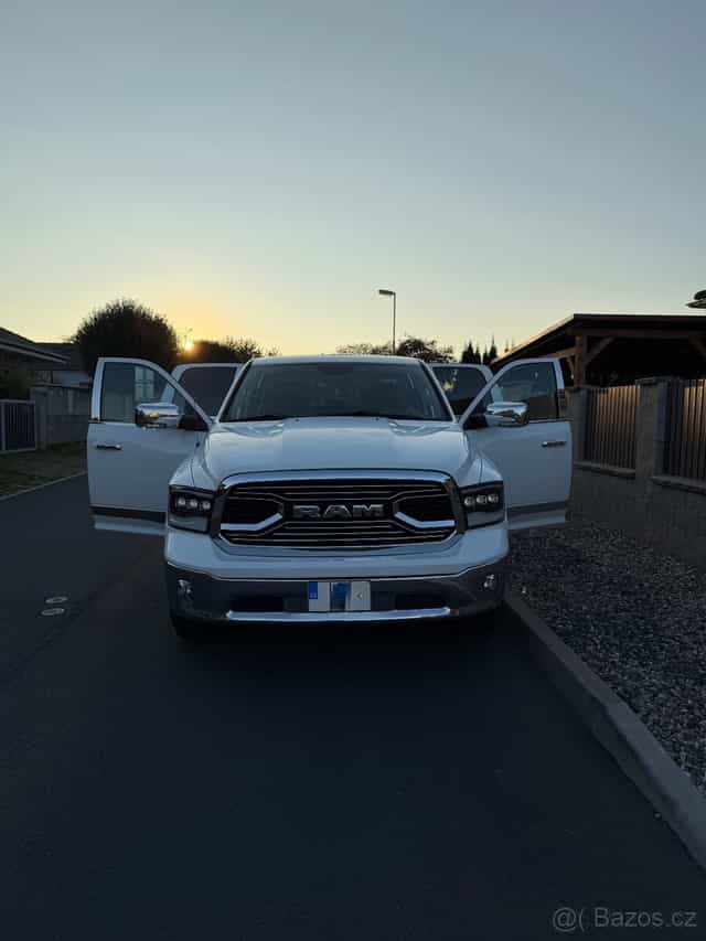 Dodge RAM 1500 crew cab, LONG, 5.7 HEMI, 4x4, lpg