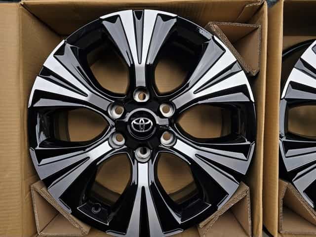 6x139.7 r19 Original Toyota Land Cruiser,Hilux Nové