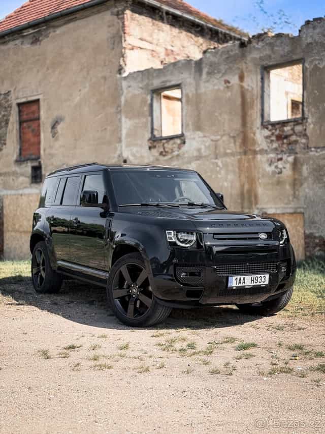 Land Rover Defender V8 525 / prodloužená záruka, PPF, DPH