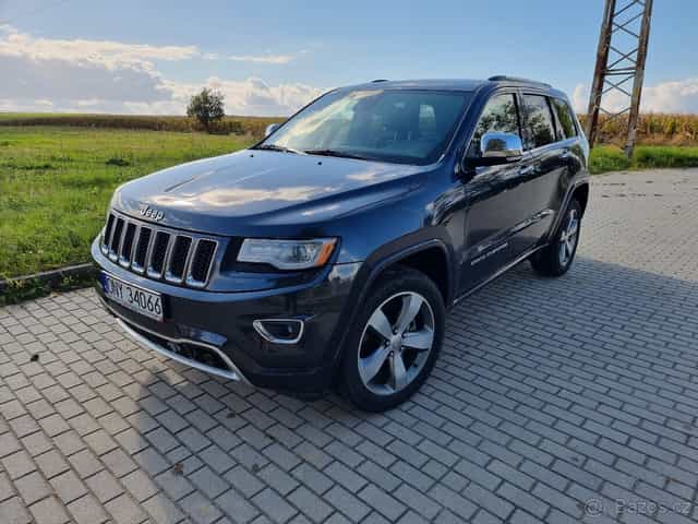Jeep Grand Cherokee wk2 5.7 hemi overland