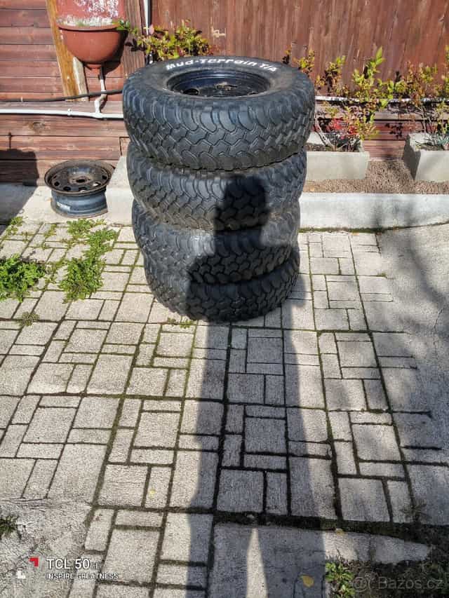 4x disk R15 (6x139,7)+ 4ks pneu 31x10,5xR15.