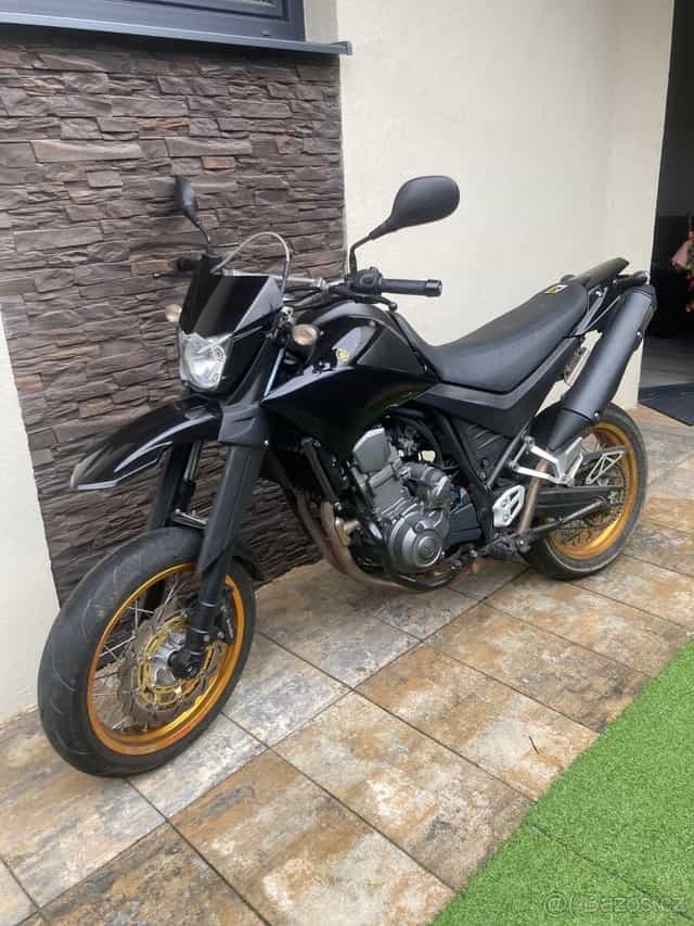 Yamaha xt660x + kufr
