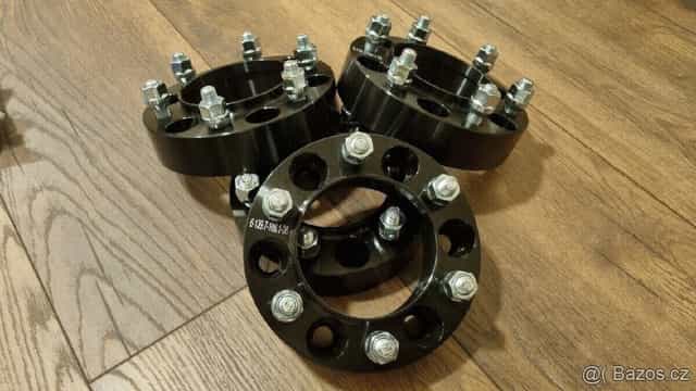 Rozšiřovací podložky Toyota LC a Hilux