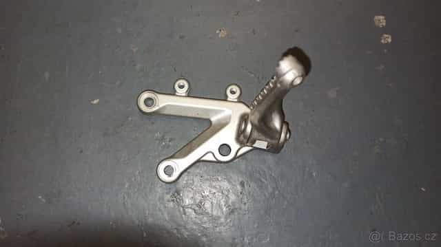 Levá stupačka Aprilia RSV4 Factory 2009