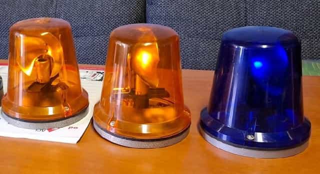 Prodám maják oranžový modrý - veterán ap.