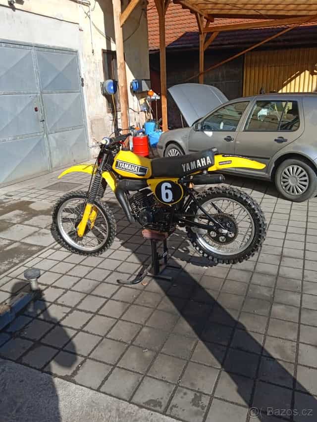 Veterán Yamaha YZ 125ccm rv.77