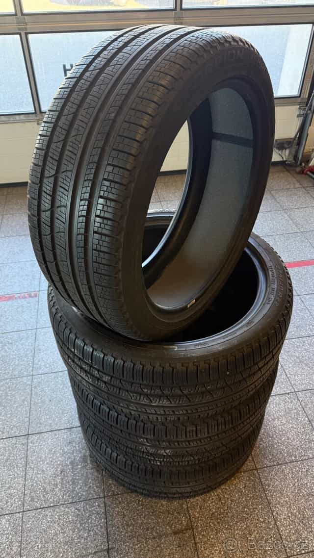 4x Pirelli 275/40/22 celoroční