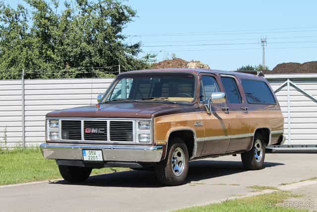 1988 GMC Suburban Sierra Classic 1500 2WD 5.7 V8