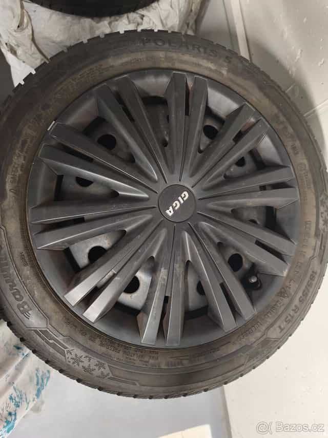 Sada kol se zimními pneu