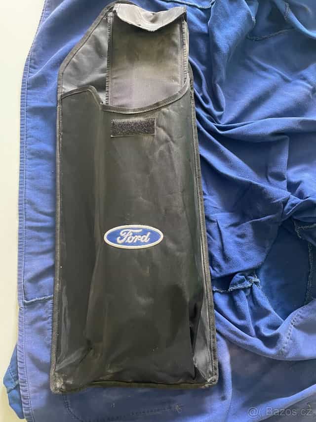 Ford - servisní taška s příslušenstvím viz. foto