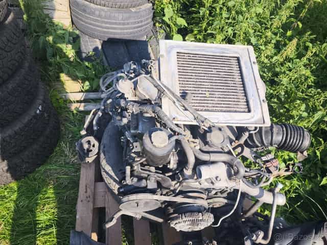 Motor, převodovka, rozvodovka Nissan navara d22 2.5td 76kw