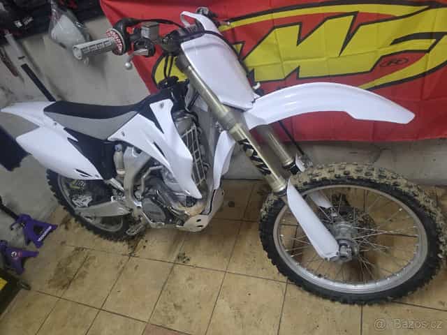 Yamaha YZ 450F 2008 po GO motoru 40 mth top stav