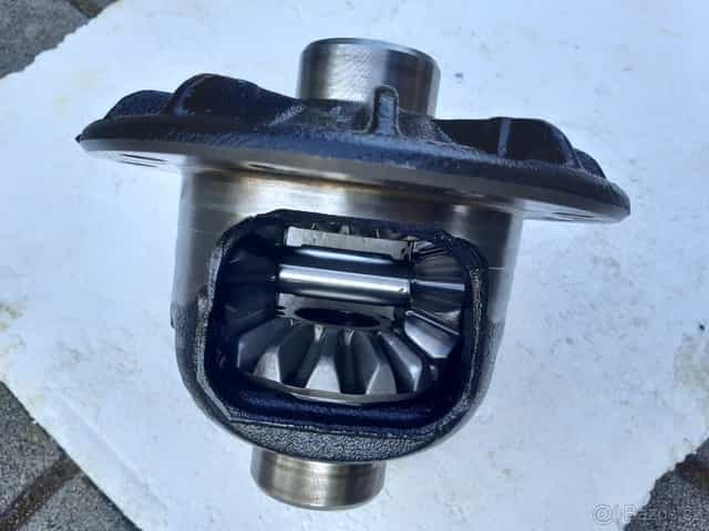 Přední diferenciál - Toyota LC 120