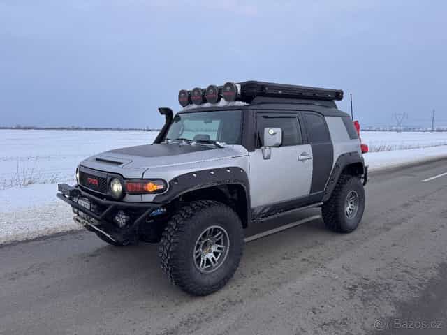 Toyota Fj Cruiser TOP STAV
