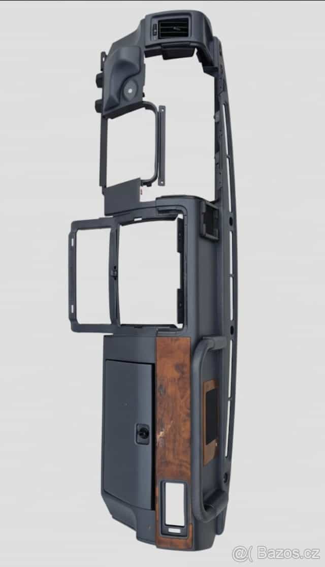 Nissan Patrol gr y60 přístrojová deska