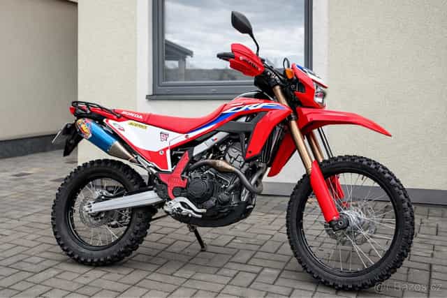 Honda CRF300L 2024 – plná výbava, 5 500 km, záruka + STK