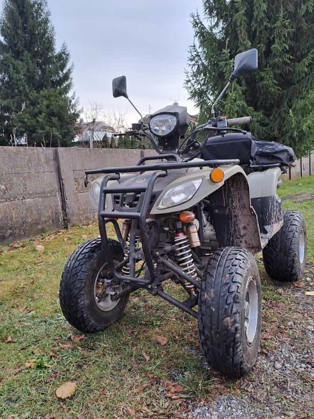 Čtyřkolka Lyda 203