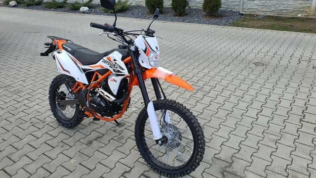 Pitbike Mikilon Defender 150RR. kola 19/16 oranžov
