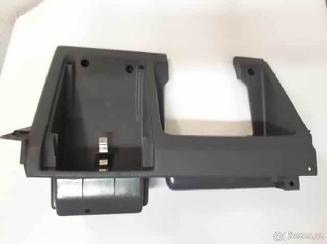 Kryt palubní desky pod volantem Ford Sierra 92