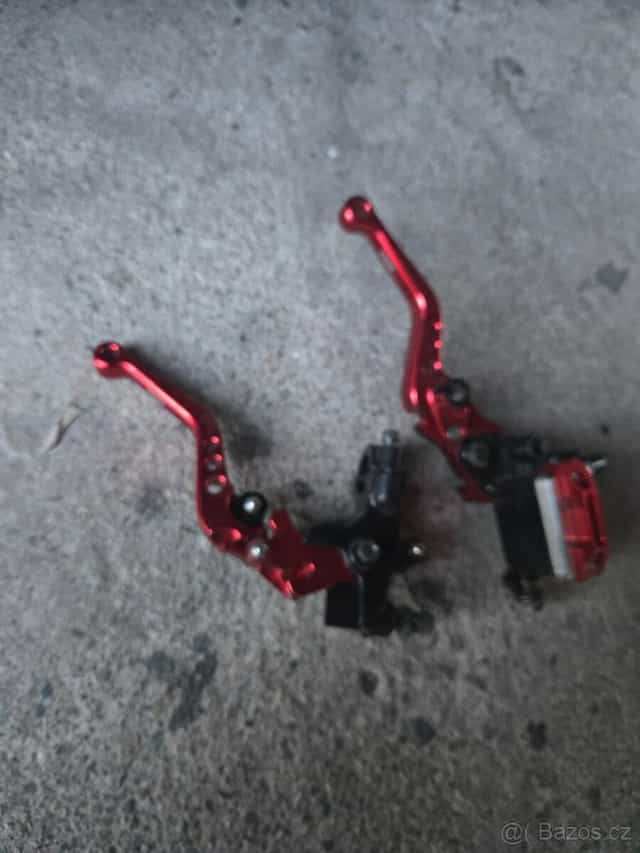 Packy na spojku a brzdu