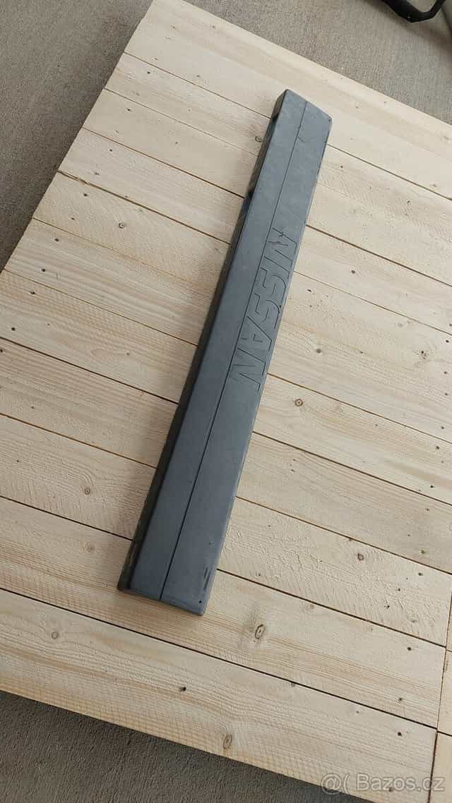 Nissan Patrol – Lišta dveří kufru