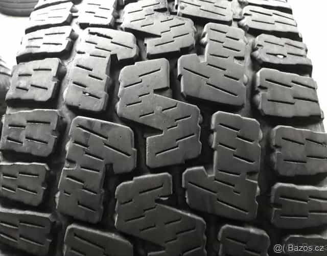 2ks zimních pick-up, SUV pneu 265/60 R18 Pirelil