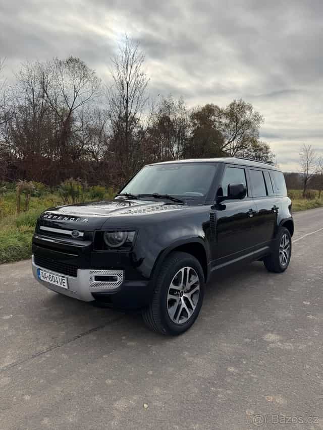 Land Rover Defender 110 3.0D D300 SE 9/2022 odpočet DPH