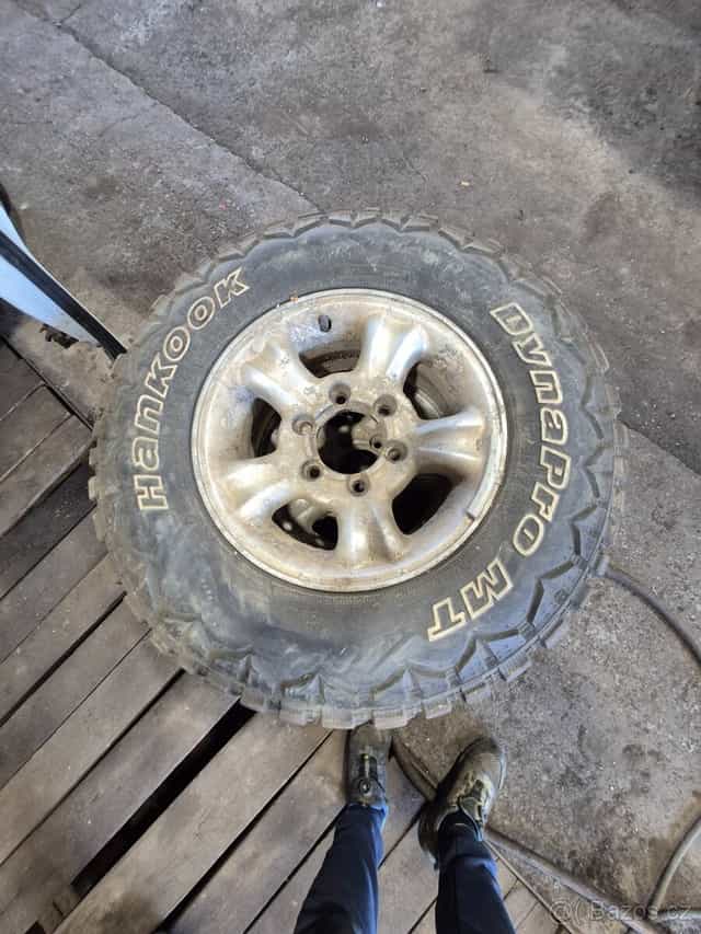 Alu kola včetně terénních pneu na nissan terano